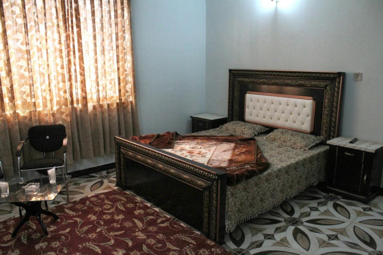 Tulip Guest House Abbottabad Eksteriør bilde