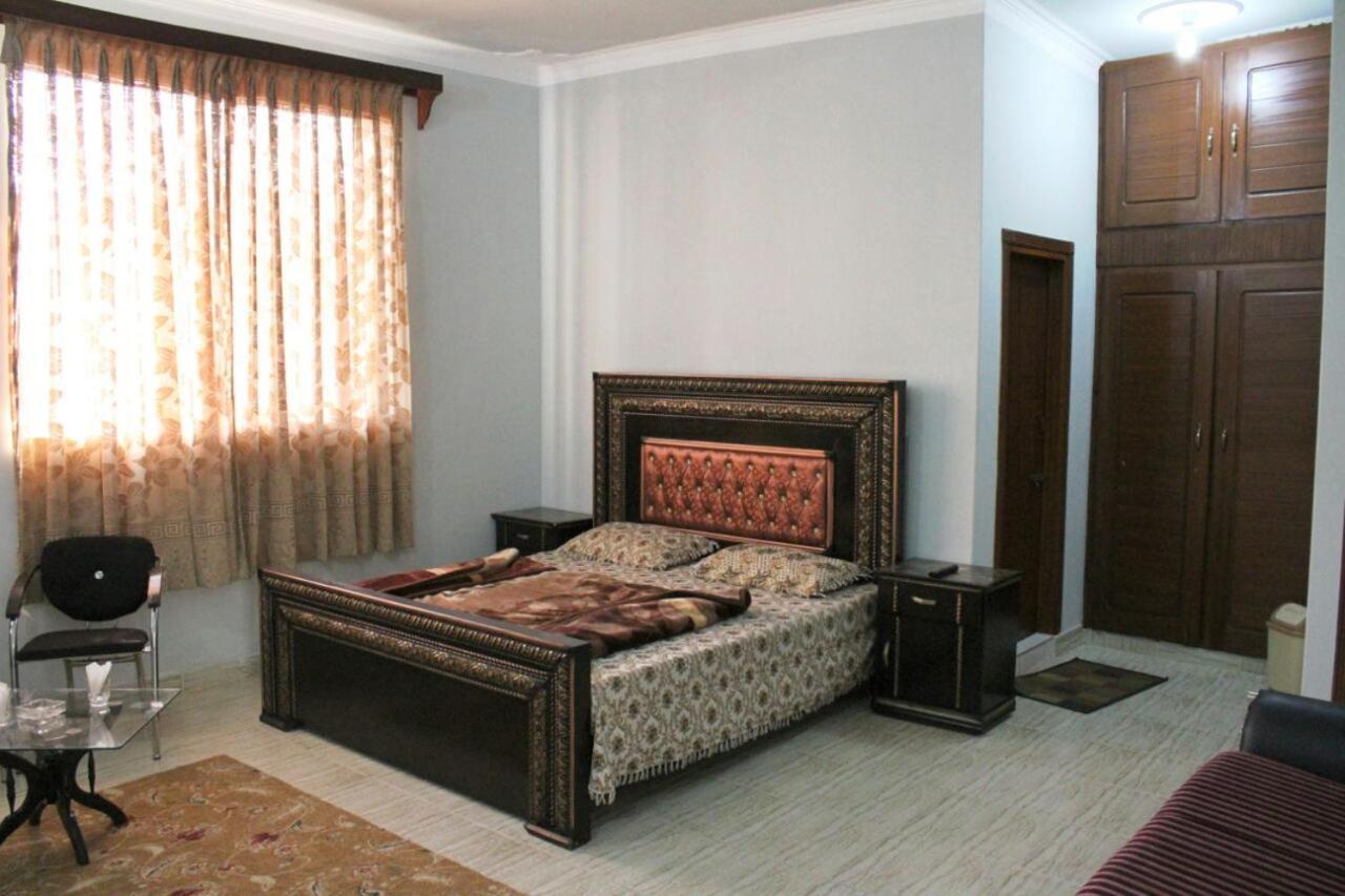 Tulip Guest House Abbottabad Eksteriør bilde