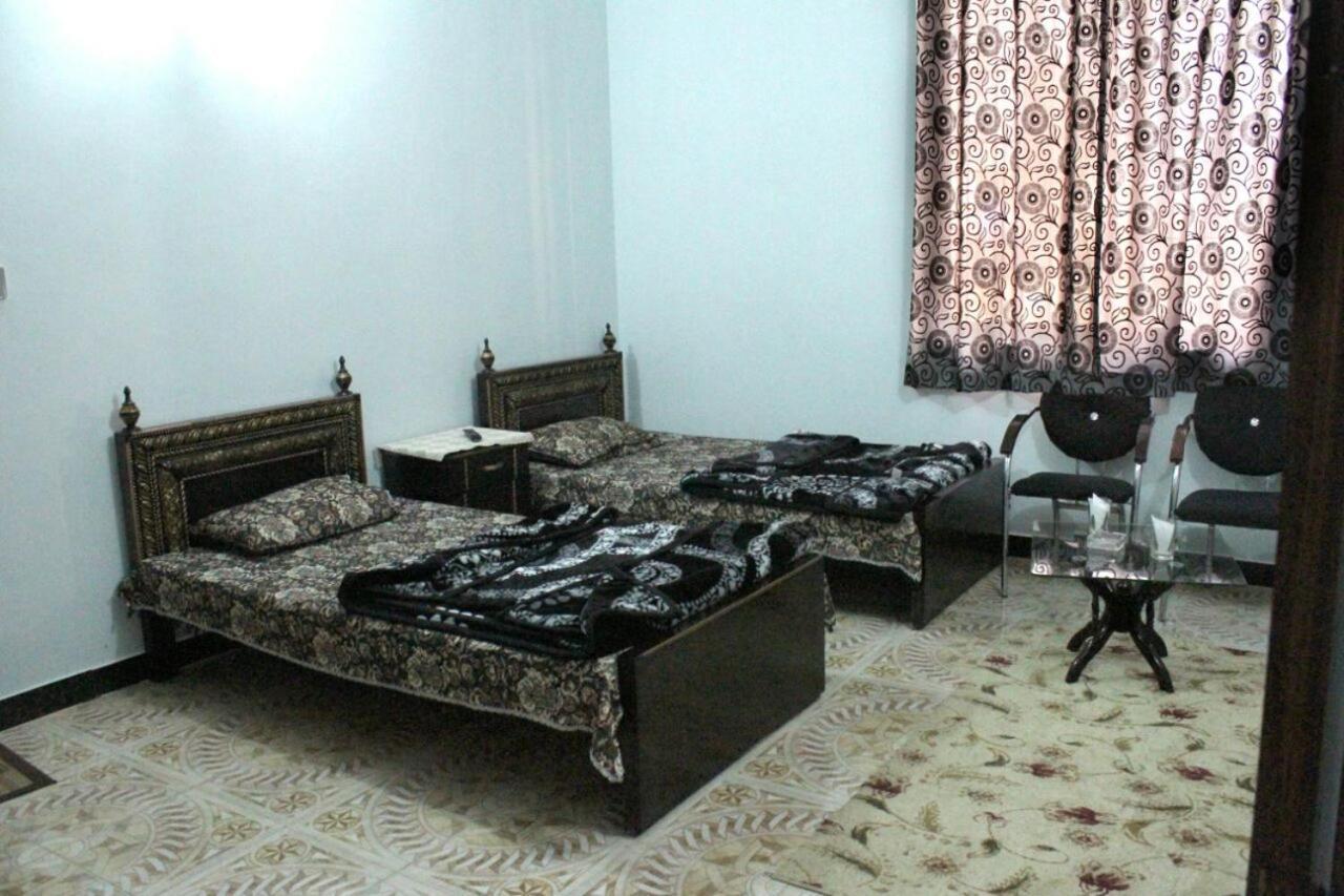 Tulip Guest House Abbottabad Eksteriør bilde